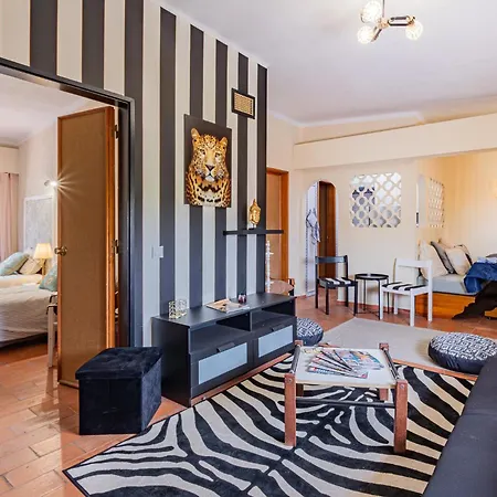 Mika By Dreamplaces Apartment *