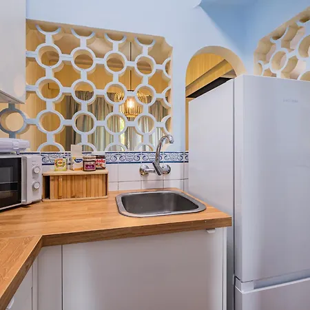 Mika By Dreamplaces Apartment *